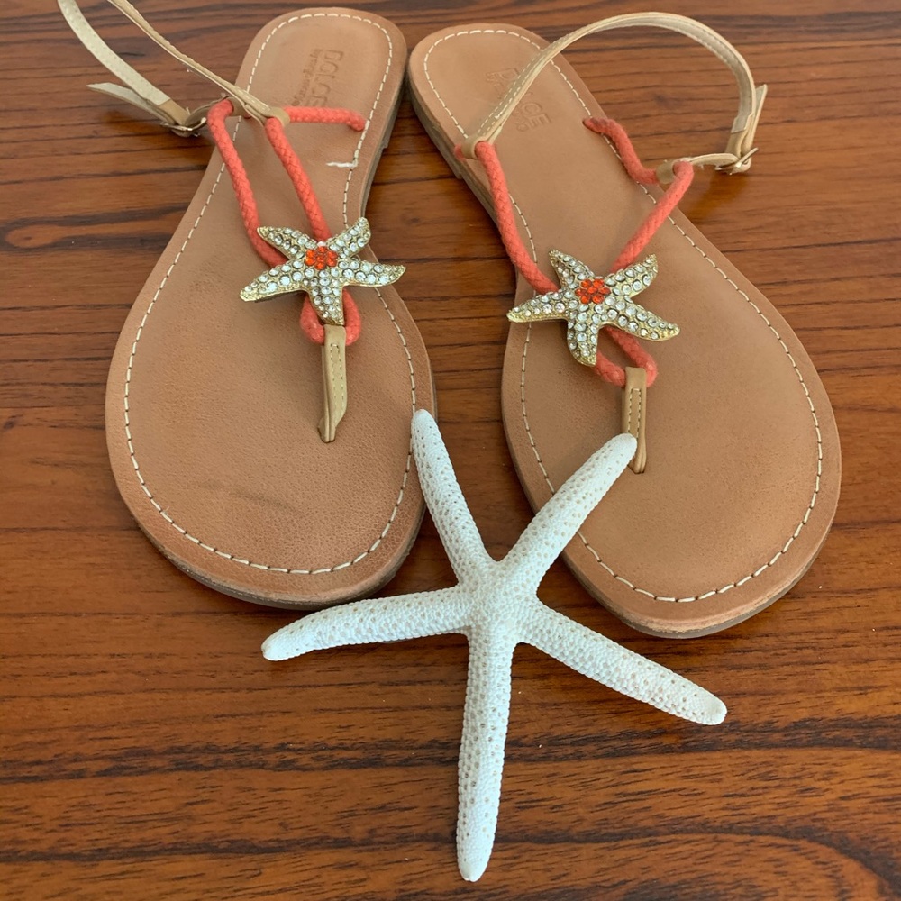 👑👛👑 Dolce by Mojo Moxy Coral Sandals
